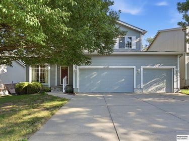 18626 L Circle, Omaha, NE 68135
