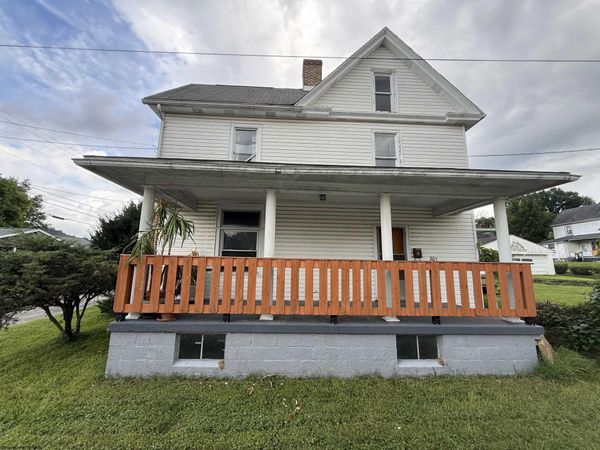 301 Seneca Street, Westover, WV 26501