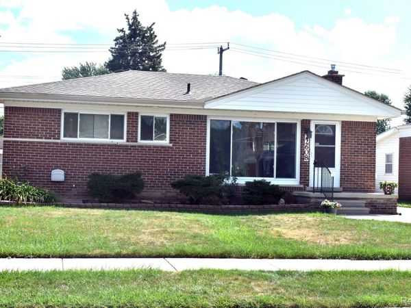 22608 Raymond Court, St Clair Shores, Mi 48082