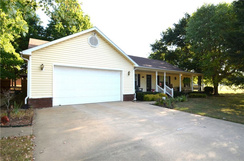 173 N Double Springs Road, Farmington, AR 72730 Main Photo