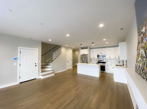 Main Photo