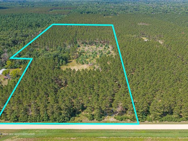 839 8th Drive, Hancock, WI 54943