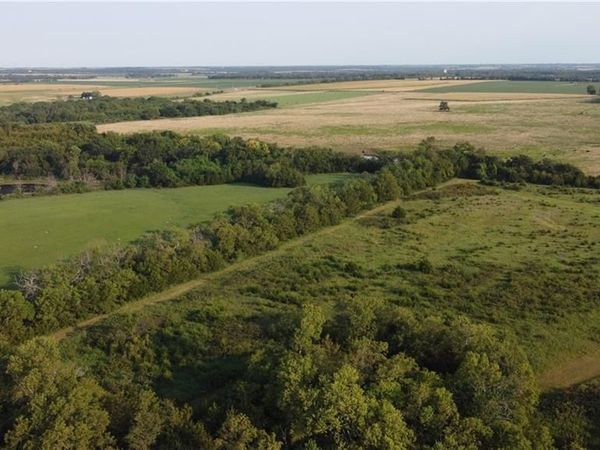 000 Texas Road, Moran, KS 66755