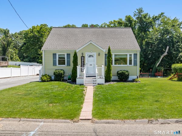 30 Lansing, Trumbull, CT 06611