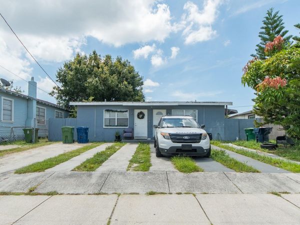 2532 W WALNUT STREET , TAMPA, FL 33607