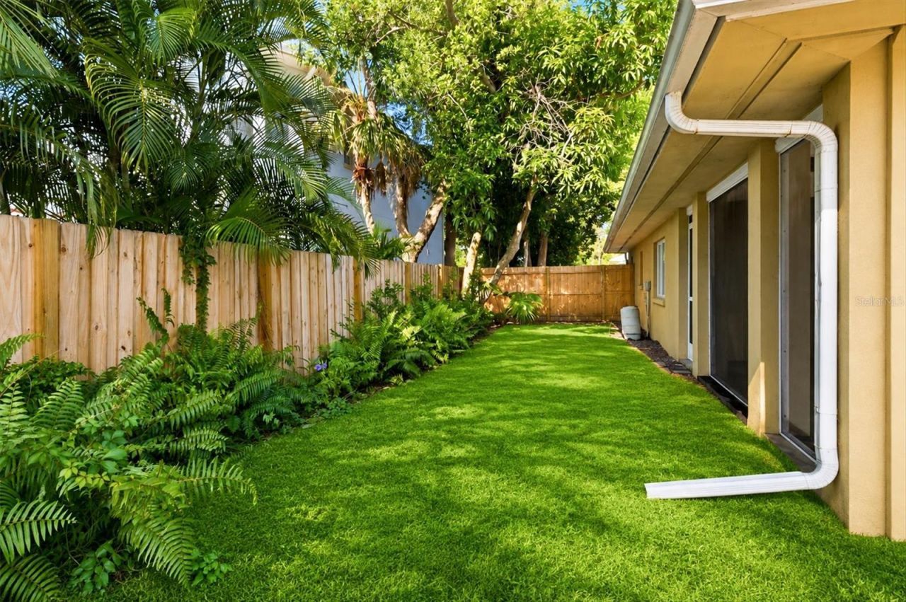1041 Citrus Avenue, Sarasota, FL 34236 Photo