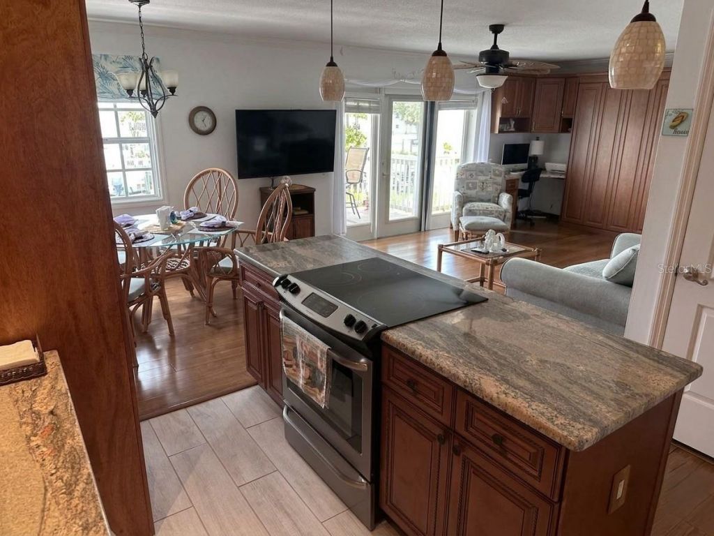 4728 Beach , Unit C, Saint Petersburg, FL 33705 Photo