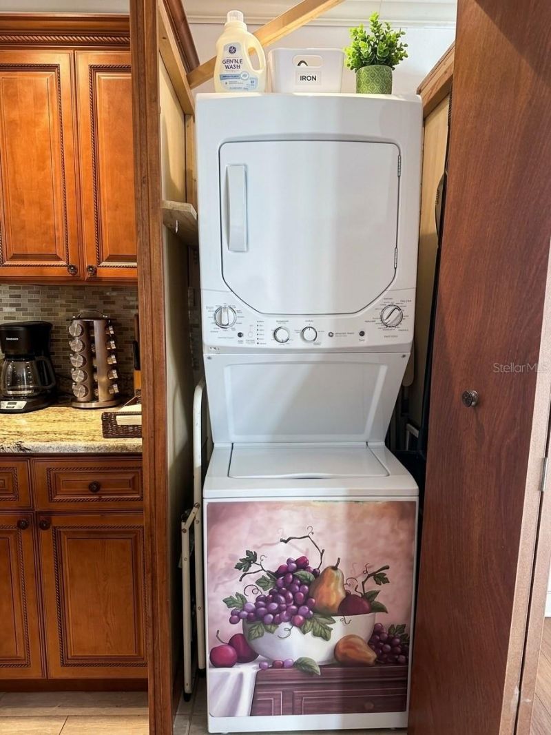4728 Beach , Unit C, Saint Petersburg, FL 33705 Photo