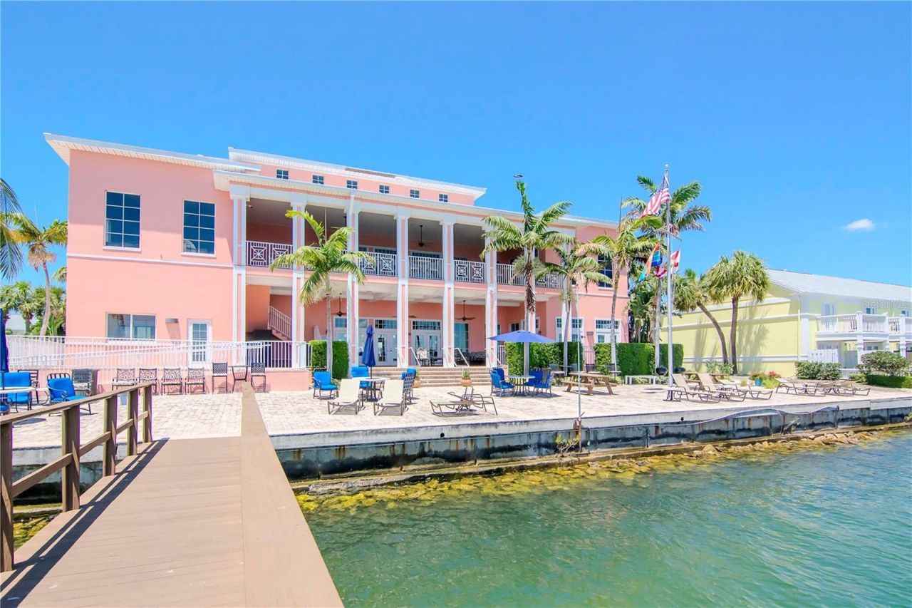 4728 Beach , Unit C, Saint Petersburg, FL 33705 Photo