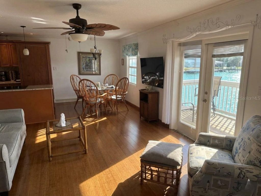 4728 Beach , Unit C, Saint Petersburg, FL 33705 Photo