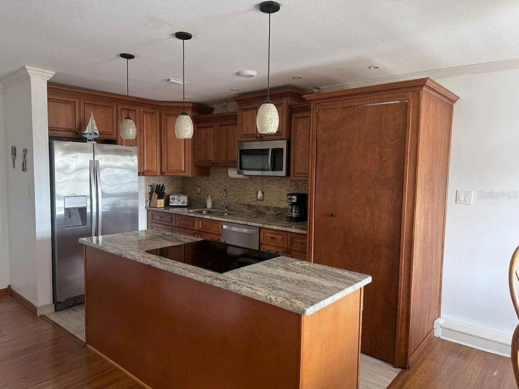4728 Beach , Unit C, Saint Petersburg, FL 33705 Photo