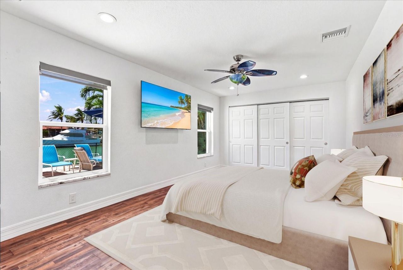 7852 Causeway Boulevard S, Saint Petersburg, FL 33707 Photo