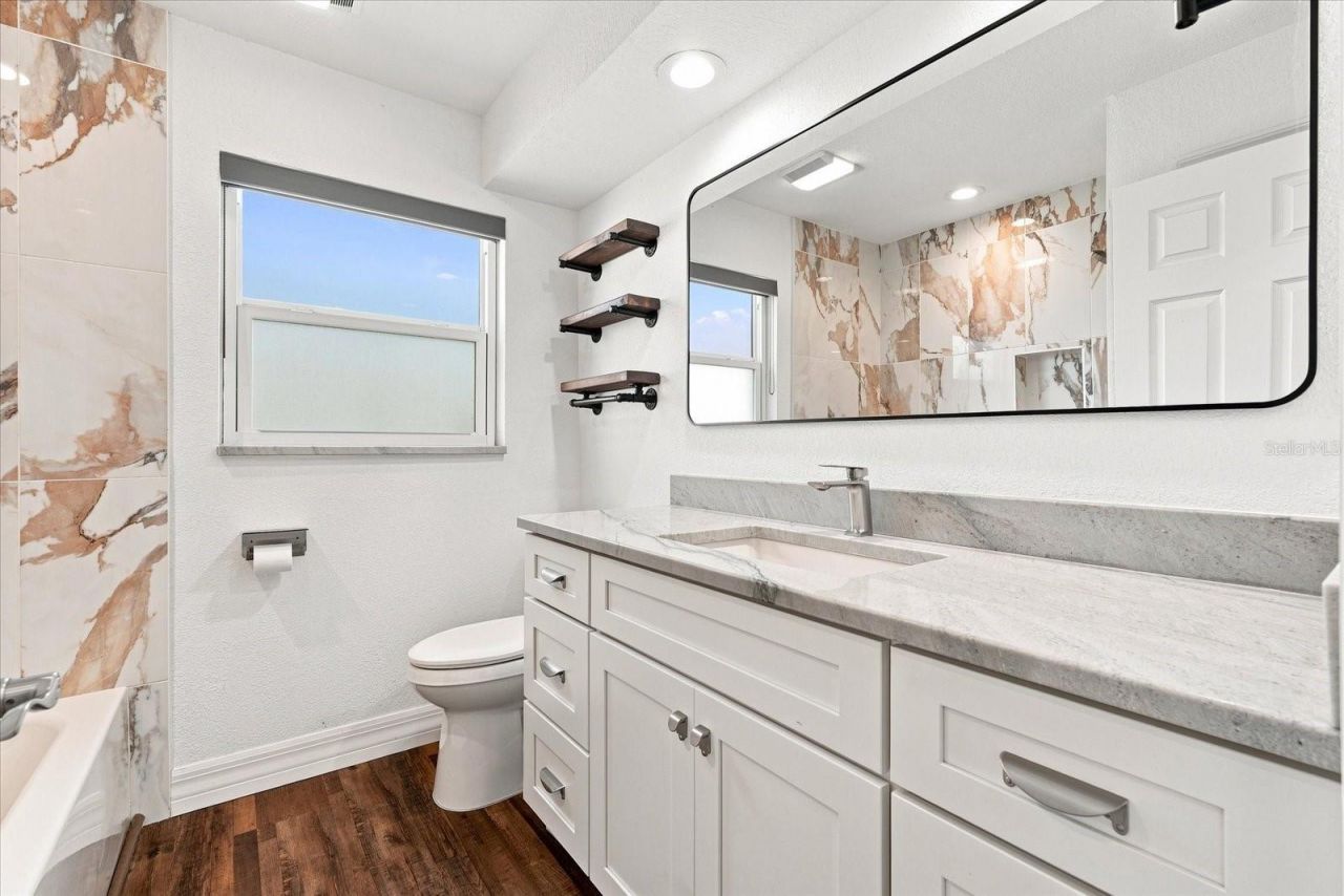 7852 Causeway Boulevard S, Saint Petersburg, FL 33707 Photo