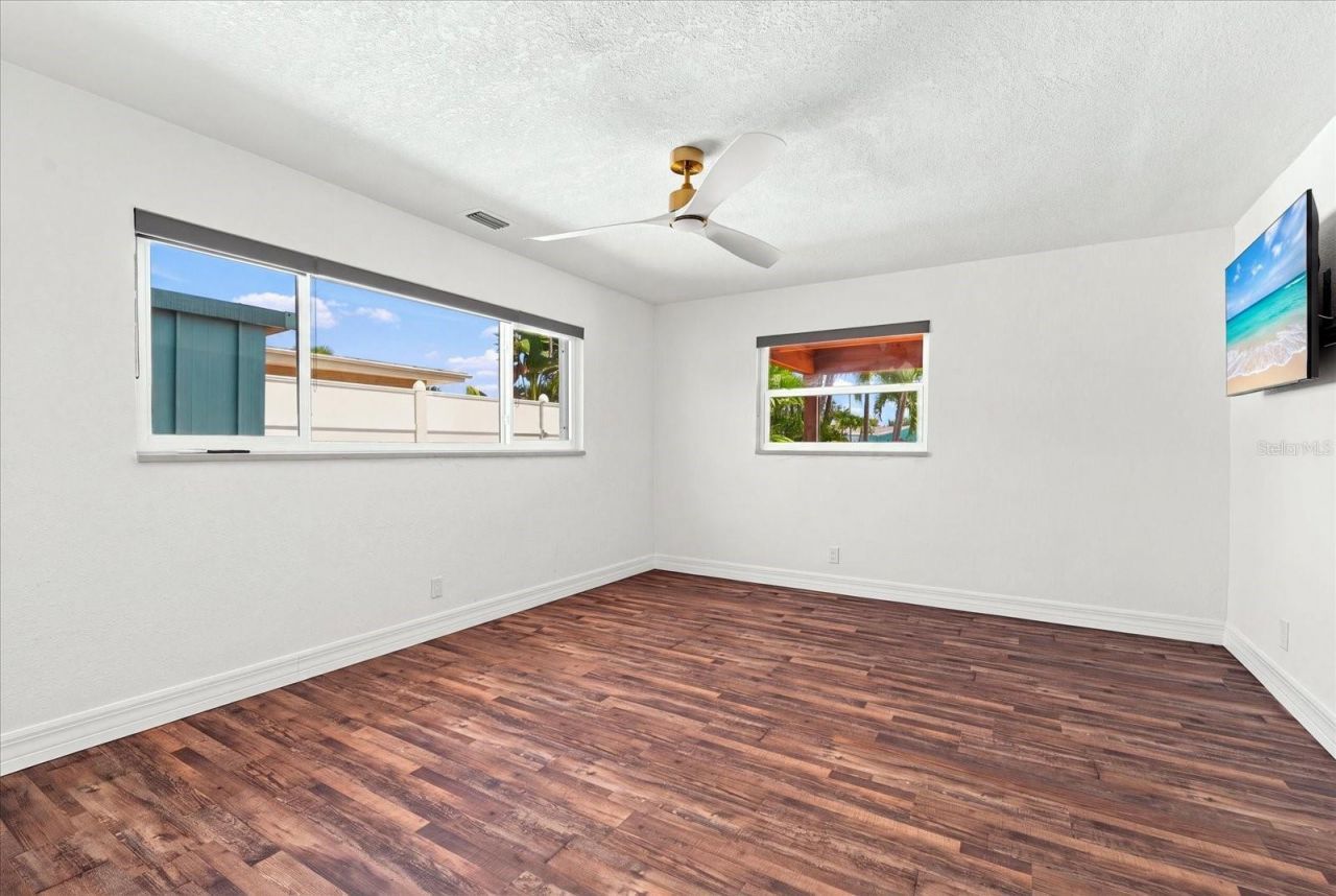 7852 Causeway Boulevard S, Saint Petersburg, FL 33707 Photo