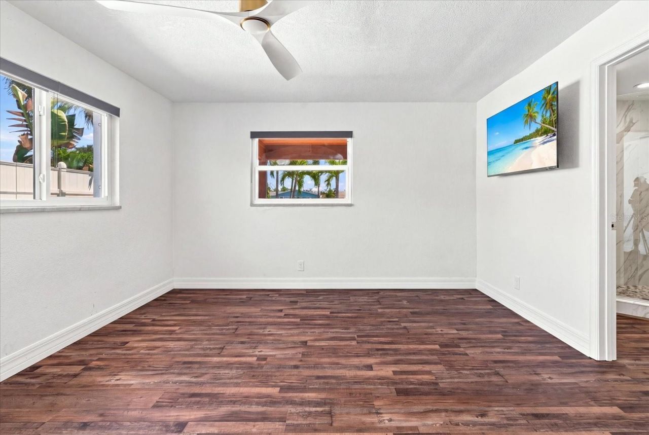 7852 Causeway Boulevard S, Saint Petersburg, FL 33707 Photo