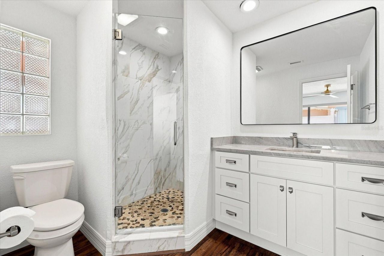 7852 Causeway Boulevard S, Saint Petersburg, FL 33707 Photo
