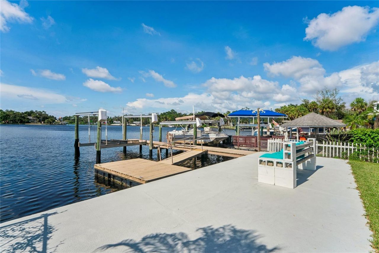 5531 Manatee Point Drive , New Port Richey, FL 34652 Photo
