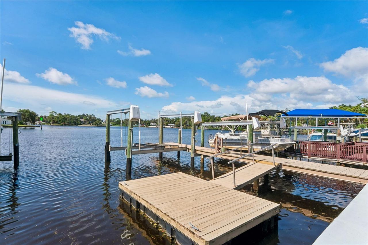 5531 Manatee Point Drive , New Port Richey, FL 34652 Photo