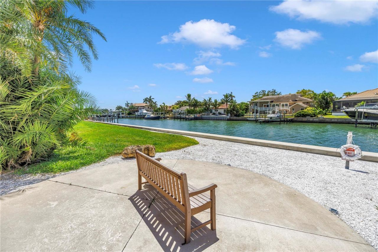 4900 Brittany Drive S, Unit 205, Saint Petersburg, FL 33715 Photo