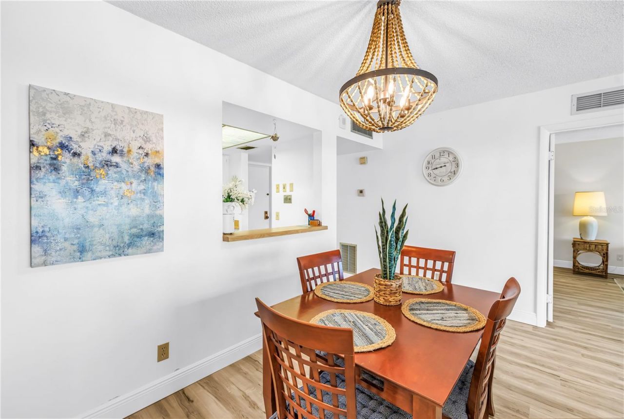 4900 Brittany Drive S, Unit 205, Saint Petersburg, FL 33715 Photo