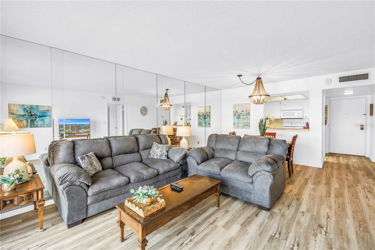 4900 Brittany Drive S, Unit 205, Saint Petersburg, FL 33715 Photo