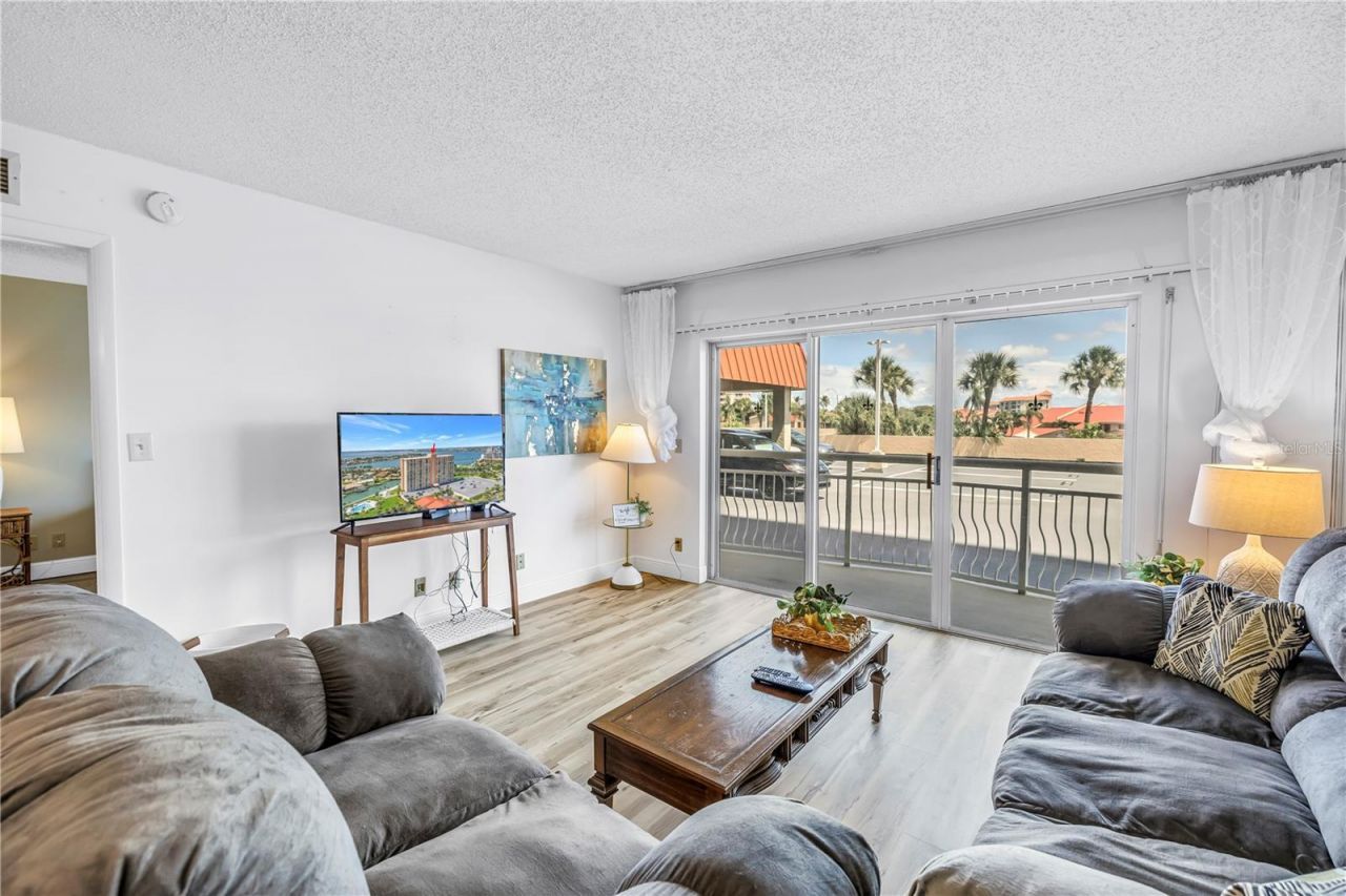 4900 Brittany Drive S, Unit 205, Saint Petersburg, FL 33715 Photo