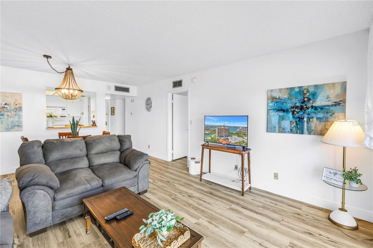 4900 Brittany Drive S, Unit 205, Saint Petersburg, FL 33715 Photo
