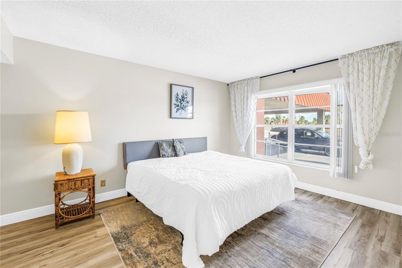 4900 Brittany Drive S, Unit 205, Saint Petersburg, FL 33715 Photo