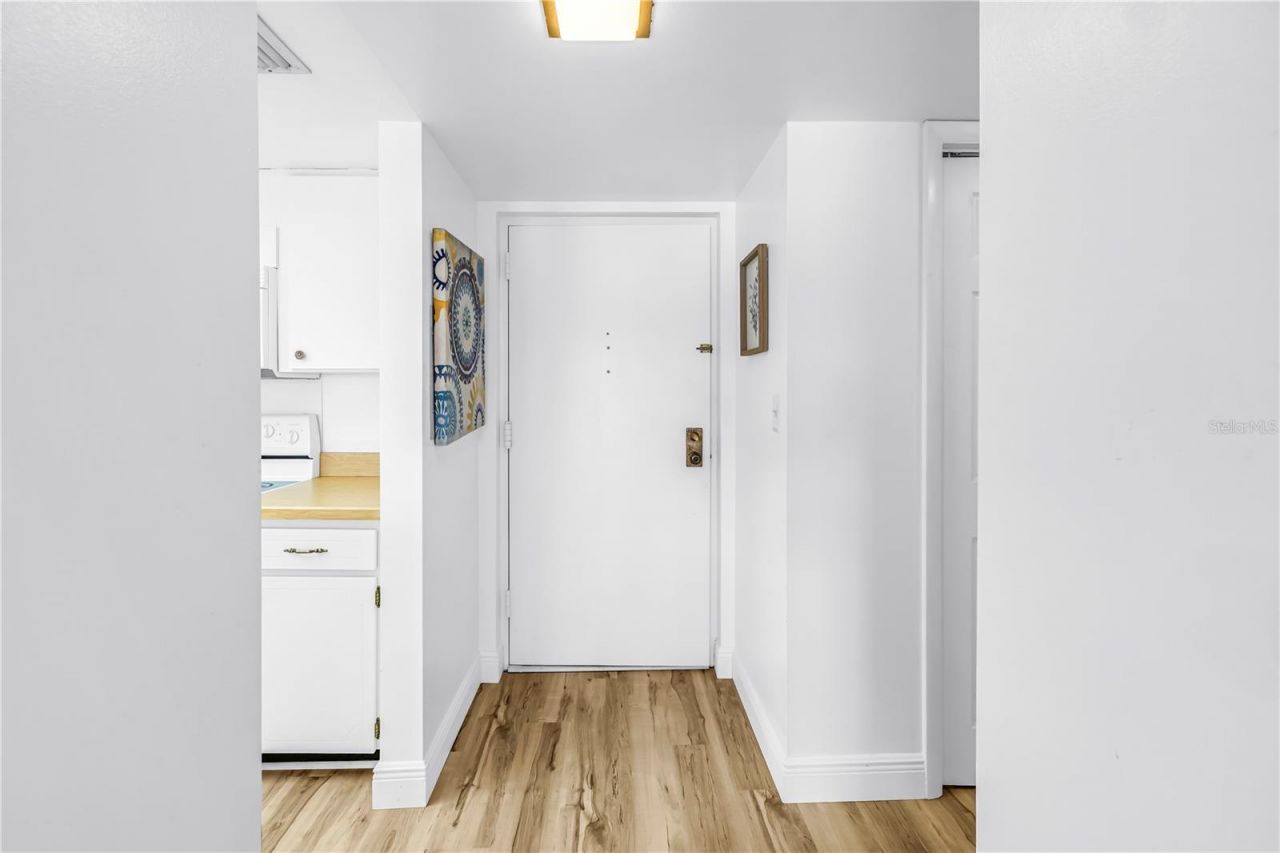 4900 Brittany Drive S, Unit 205, Saint Petersburg, FL 33715 Photo