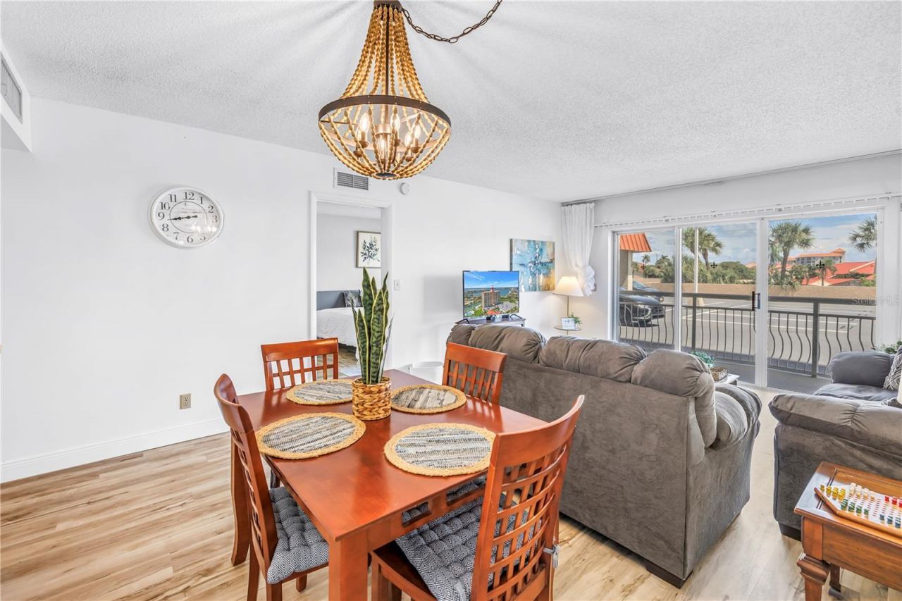 4900 Brittany Drive S, Unit 205, Saint Petersburg, FL 33715 Photo