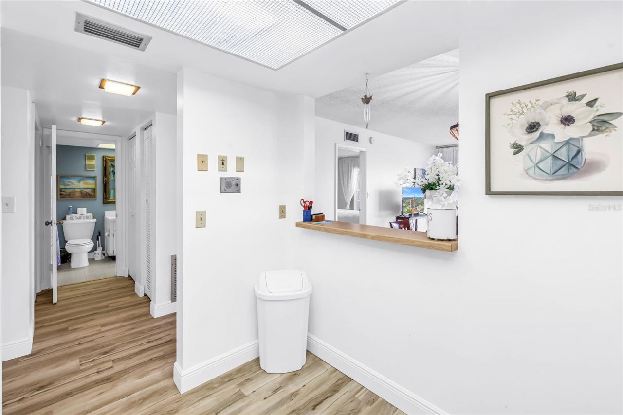 4900 Brittany Drive S, Unit 205, Saint Petersburg, FL 33715 Photo