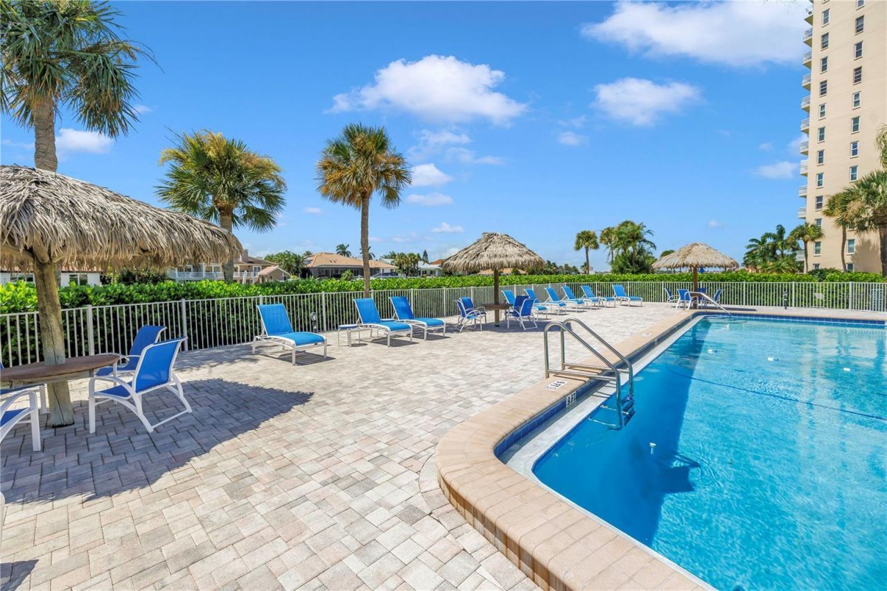 4900 Brittany Drive S, Unit 205, Saint Petersburg, FL 33715 Photo