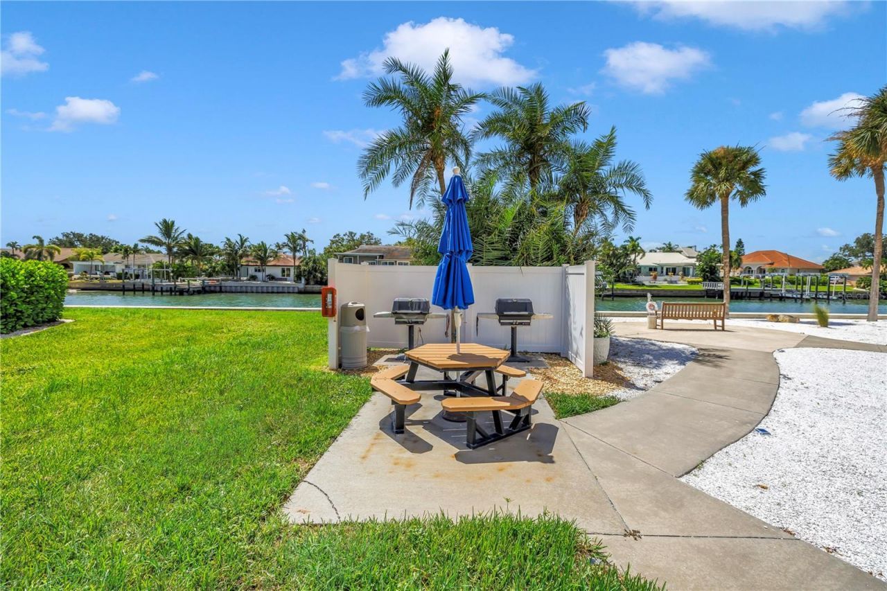 4900 Brittany Drive S, Unit 205, Saint Petersburg, FL 33715 Photo