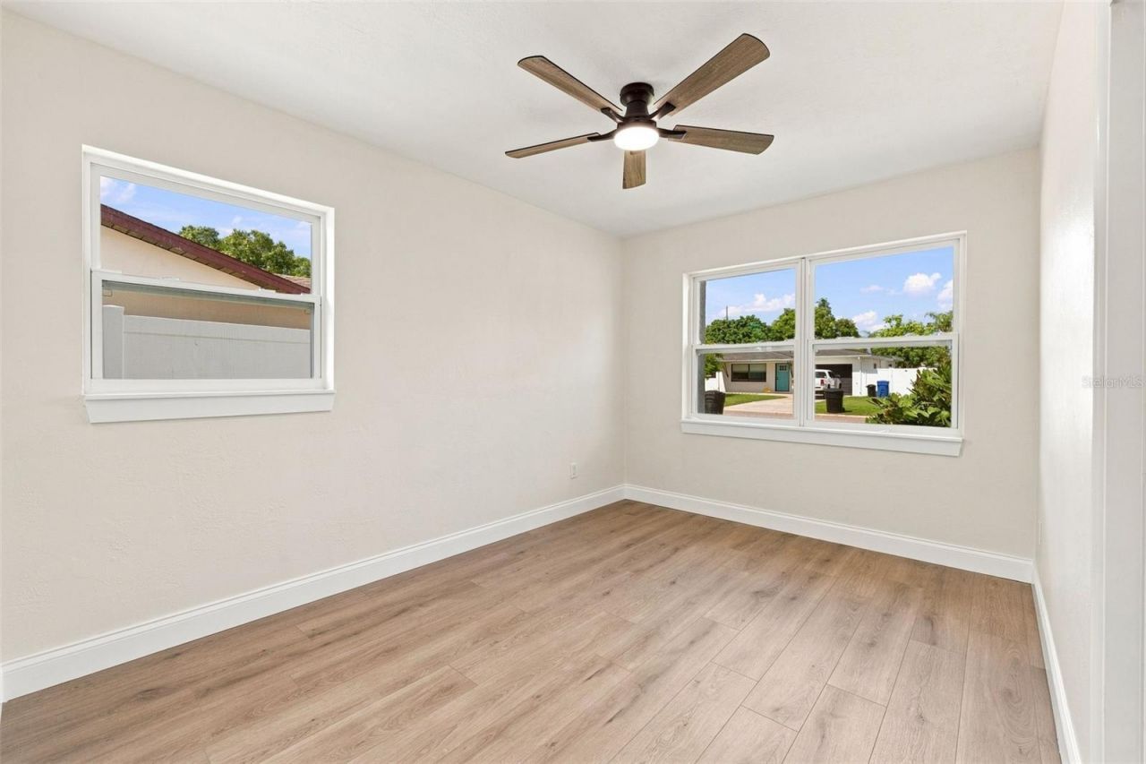 6041 15th Street N, Saint Petersburg, FL 33703 Photo