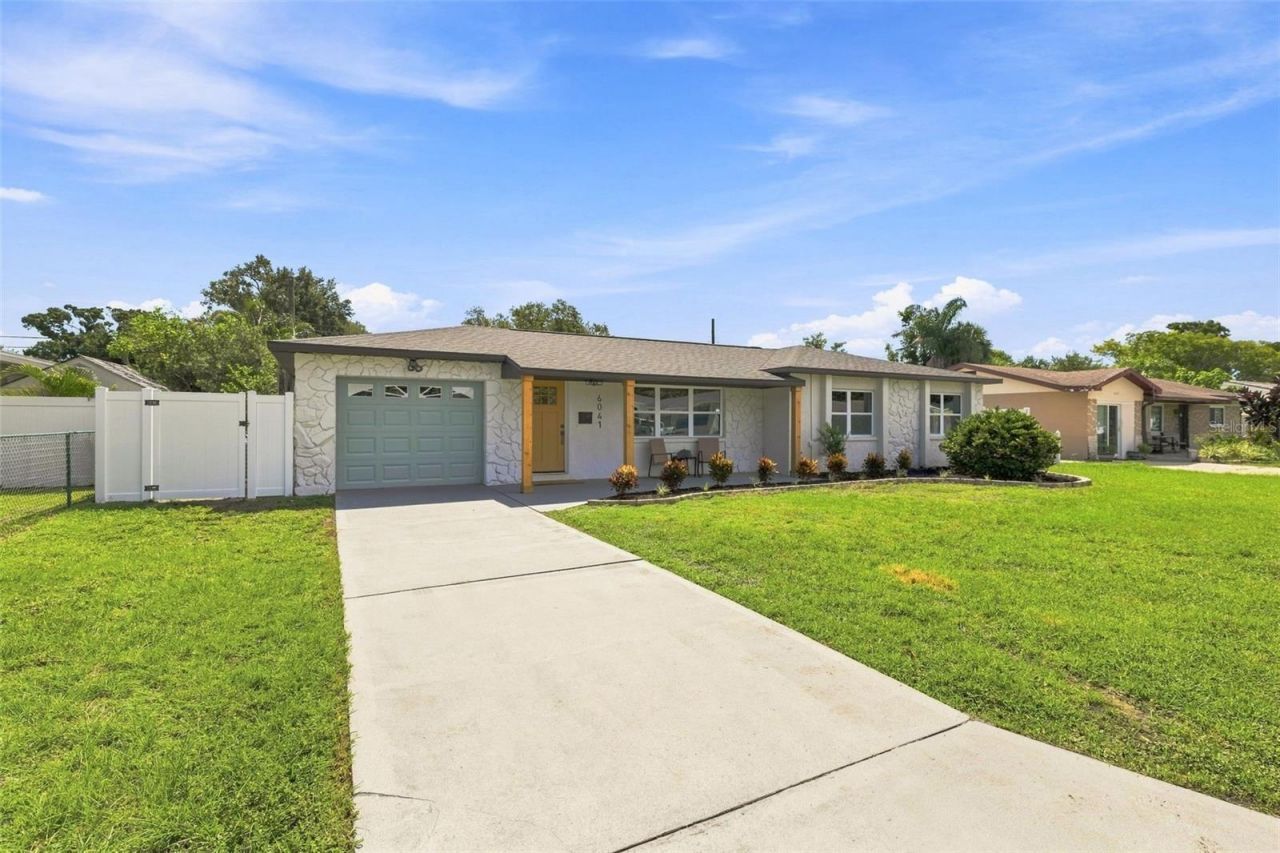 6041 15th Street N, Saint Petersburg, FL 33703 Photo