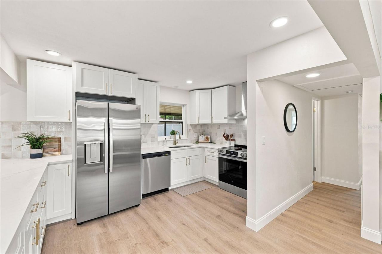 6041 15th Street N, Saint Petersburg, FL 33703 Photo