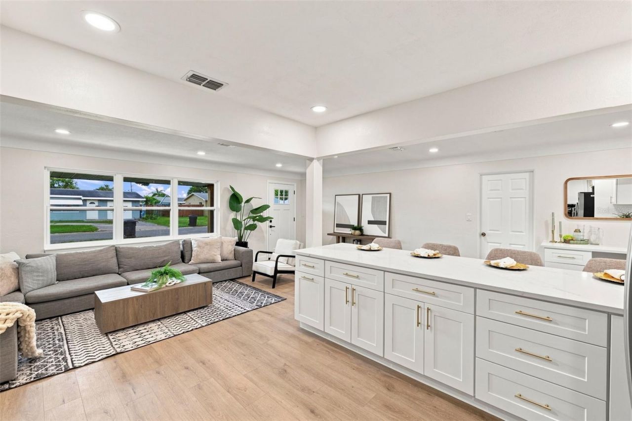6041 15th Street N, Saint Petersburg, FL 33703 Photo