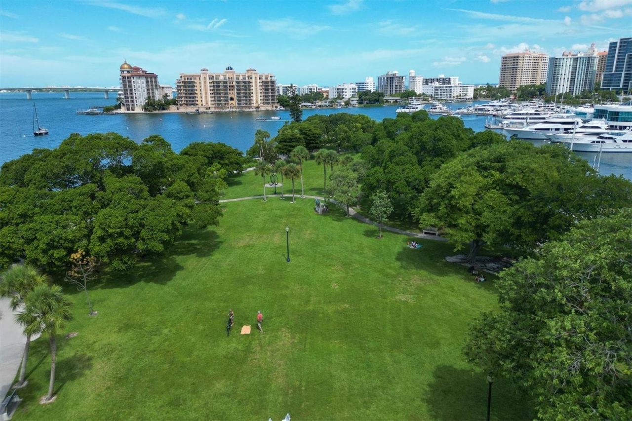 1041 Citrus Avenue, Sarasota, FL 34236 Photo