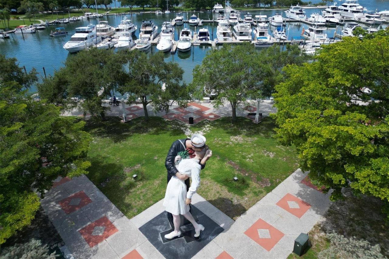 1041 Citrus Avenue, Sarasota, FL 34236 Photo