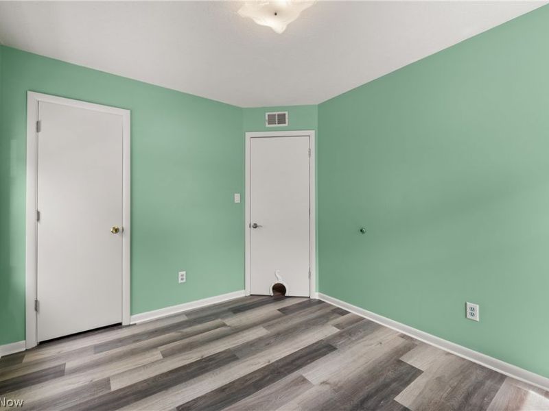3883 Brookside Boulevard , Cleveland, OH 44111 Photo 19