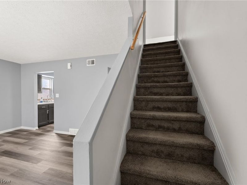 3883 Brookside Boulevard , Cleveland, OH 44111 Photo 25