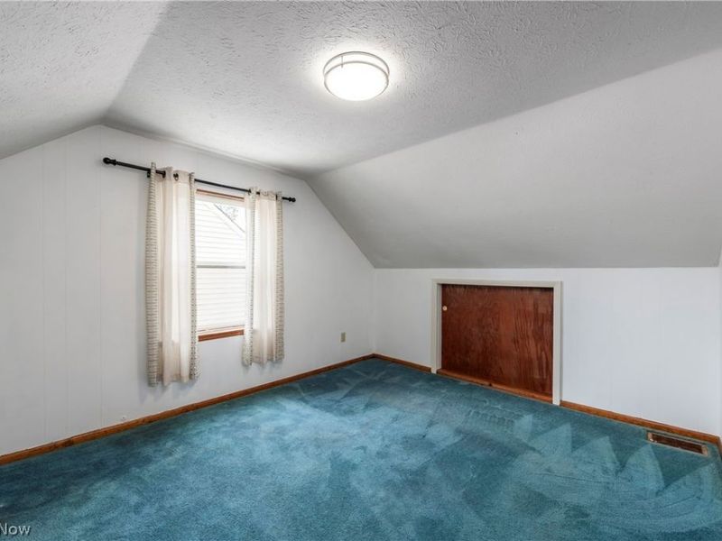 3883 Brookside Boulevard , Cleveland, OH 44111 Photo 26