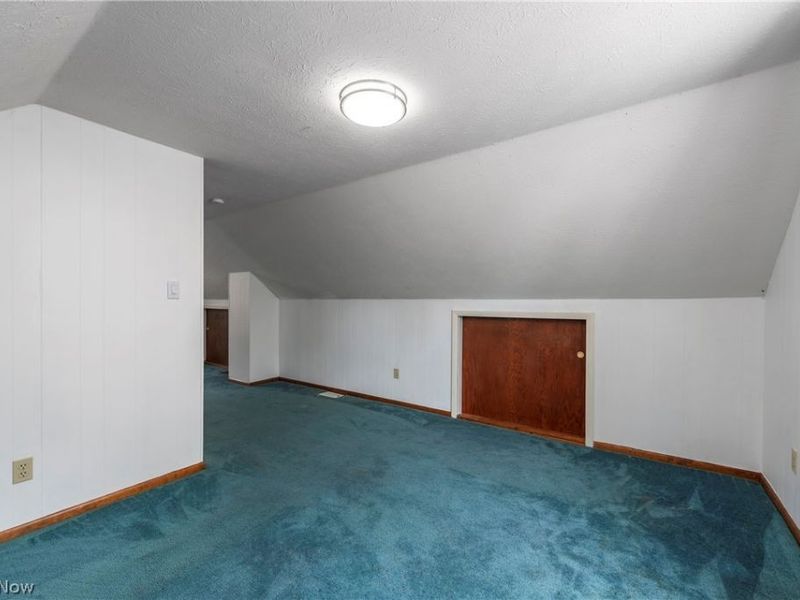 3883 Brookside Boulevard , Cleveland, OH 44111 Photo 27