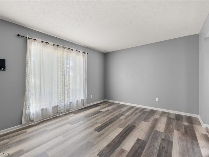 3883 Brookside Boulevard , Cleveland, OH 44111 Photo 6