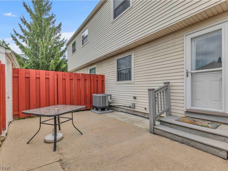 7444 Noble Court , Mentor, OH 44060 Photo 2