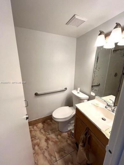 5274 W 25th Ln, Unit 206, Hialeah, FL 33016 Photo
