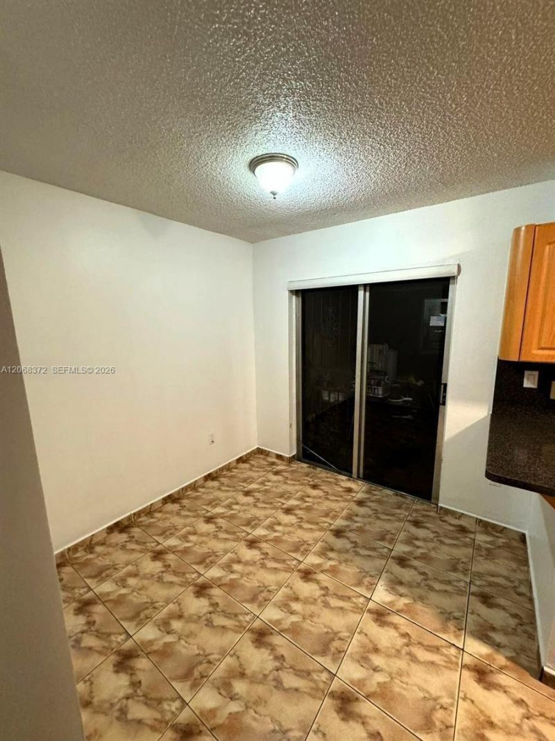 5274 W 25th Ln, Unit 206, Hialeah, FL 33016 Photo