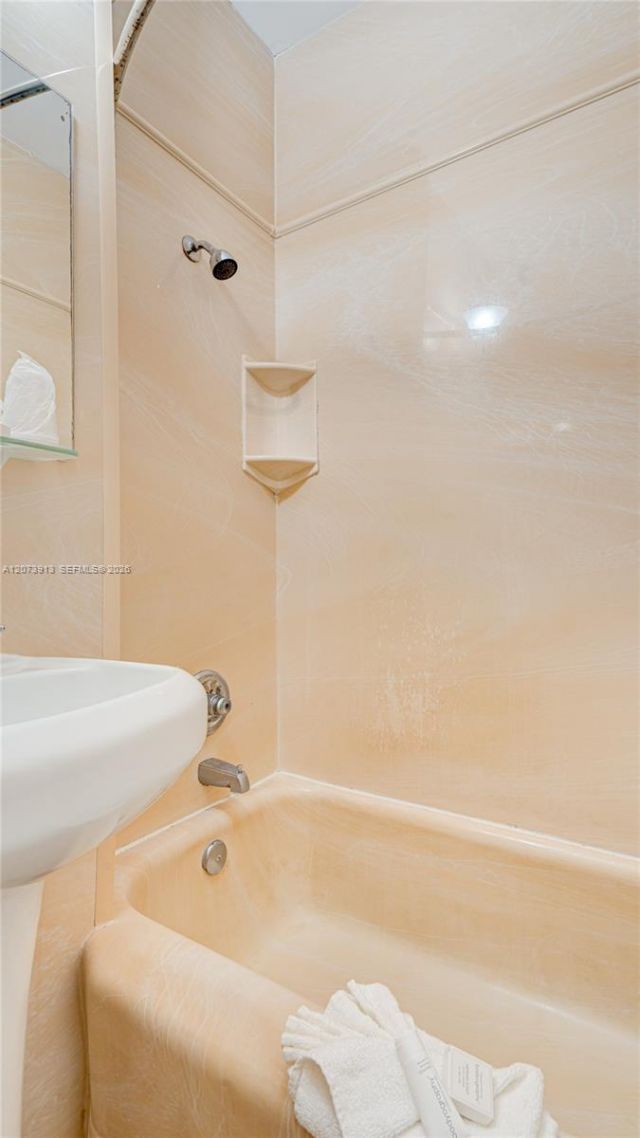 1680 James Ave , Miami Beach, FL 33139 Photo