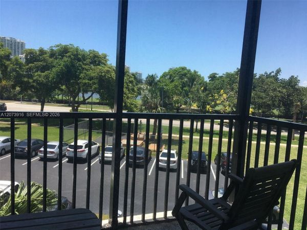 3475 N Country Club Dr , Unit 309, Aventura, FL 33180