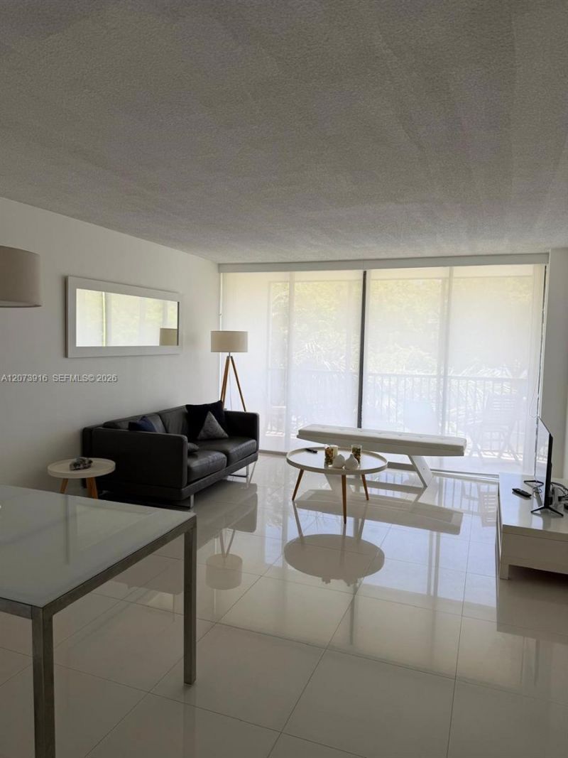 3475 N Country Club Dr , Unit 309, Aventura, FL 33180 Photo